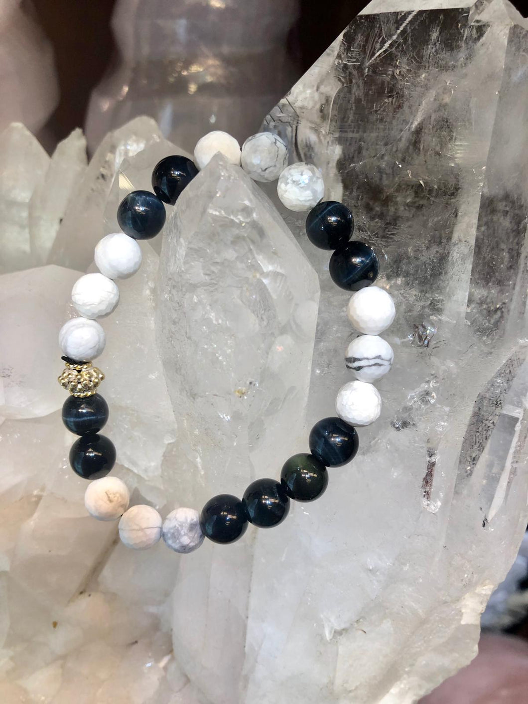 Blue Tiger Eye X White Howlite Bracelet